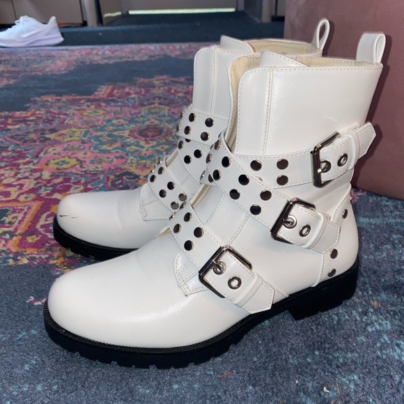 Hey stud lookin’ faux leather buckle boots - Picture 3 of 6